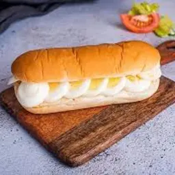 ساندوتش بيض مسلوق سادة